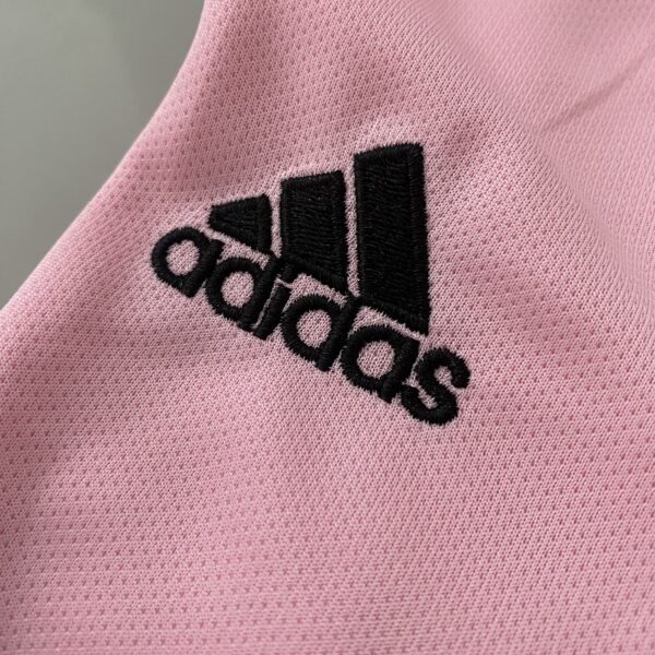 Kit Conjunto Infantil Crianças Camisa e Calção Inter Miami CF Home 2024 Rosa Adidas - Imagem 4