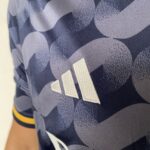 Camisa Real Madrid Away Vini Jr. 7 Versão Torcedor 2024 Adidas Personalização Anime - Imagem 9