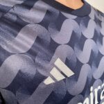 Camisa Real Madrid Away Vini Jr. 7 Versão Torcedor 2024 Adidas Personalização Anime - Imagem 10
