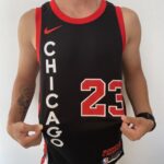 Camiseta Regata NBA Chicago Bulls - Michael Jordan 23 - City Edition Preta 2024 Nike - Imagem 7