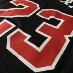Camiseta Regata NBA Chicago Bulls - Michael Jordan 23 - City Edition Preta 2024 Nike - Imagem 29