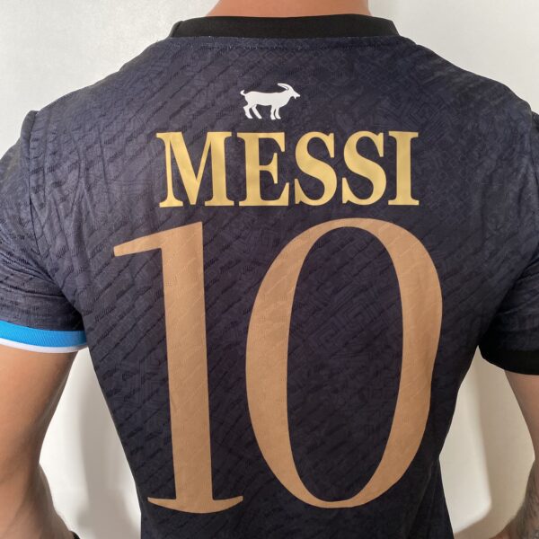 Camisa Argentina 2024 Versão Jogador - Lionel Messi 10 - Edição Especial GOAT - Preta - Imagem 15
