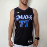 Camiseta Regata NBA Swingman Dallas Mavericks Luka Doncic 77 City Edition Preta 2024 Nike - Imagem 10