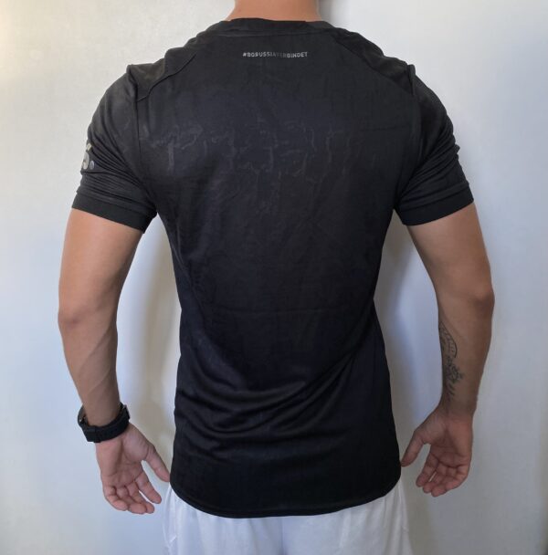 Camisa Borussia Dortmund Versão Jogador 2023-2024 All Black - Edição Especial Preta - Puma - Imagem 18