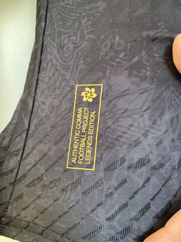 Camisa Portugal 2024 Versão Jogador - Cristiano Ronaldo 7 - Edição Especial GOAT Comma The Siu - Preta - Imagem 6