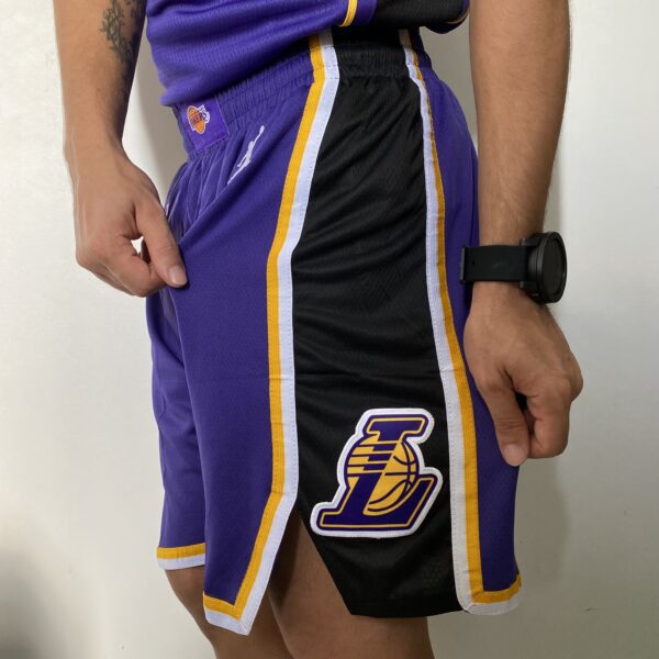 Short Bermuda NBA Los Angeles Lakers Statement Edition Roxa 2021 Jordan - Imagem 3
