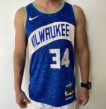 Camiseta Regata Basquete NBA – Milwaukee Bucks – Giannis Antetokounmpo 34 – City Edition 2024 – Nike – Azul