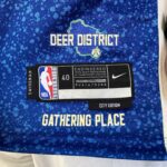 Camiseta Regata Basquete NBA – Milwaukee Bucks – Giannis Antetokounmpo 34 – City Edition 2024 – Nike – Azul - Imagem 11