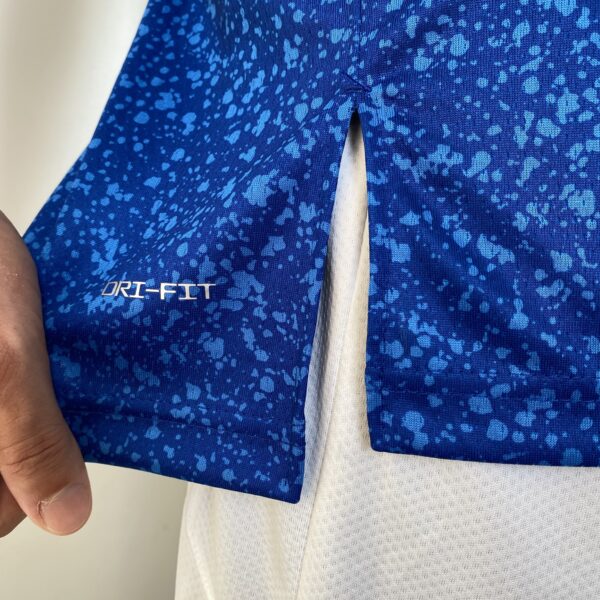 Camiseta Regata Basquete NBA – Milwaukee Bucks – Giannis Antetokounmpo 34 – City Edition 2024 – Nike – Azul - Imagem 12