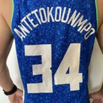 Camiseta Regata Basquete NBA – Milwaukee Bucks – Giannis Antetokounmpo 34 – City Edition 2024 – Nike – Azul - Imagem 16
