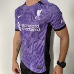 Camisa Liverpool Third 2024 Versão Jogador Roxa Nike - Imagem 11