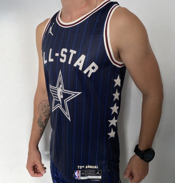 Kit Conjunto Camiseta Regata e Bermuda Short  Basquete NBA All-Star Game Time Leste 34 Giannis Antetokounmpo Statement Edition Jordan Azul 2024 - Imagem 6
