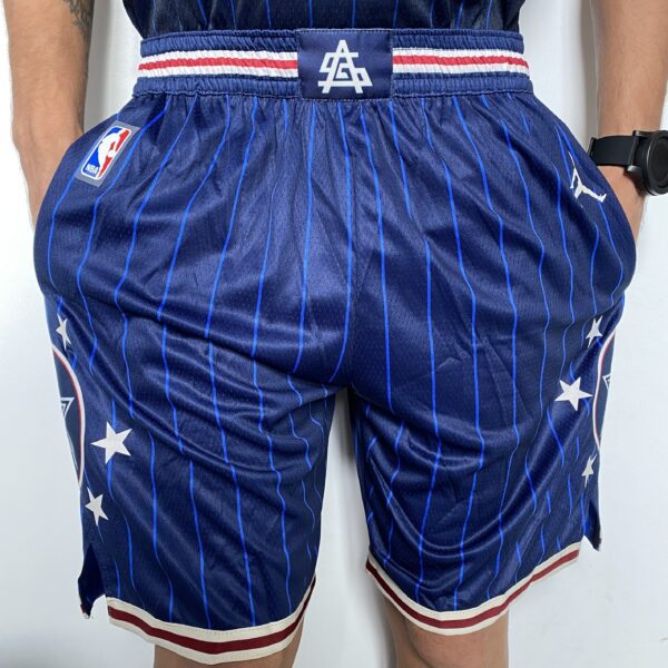 Kit Conjunto Camiseta Regata e Bermuda Short  Basquete NBA All-Star Game Time Leste 34 Giannis Antetokounmpo Statement Edition Jordan Azul 2024 - Imagem 10