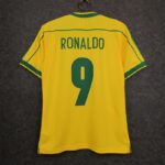 Camisa Retrô Clássica Seleção Brasileira Brasil – Ronaldo 9 – Nike Masculina – Amarela – 1998 - Imagem 21