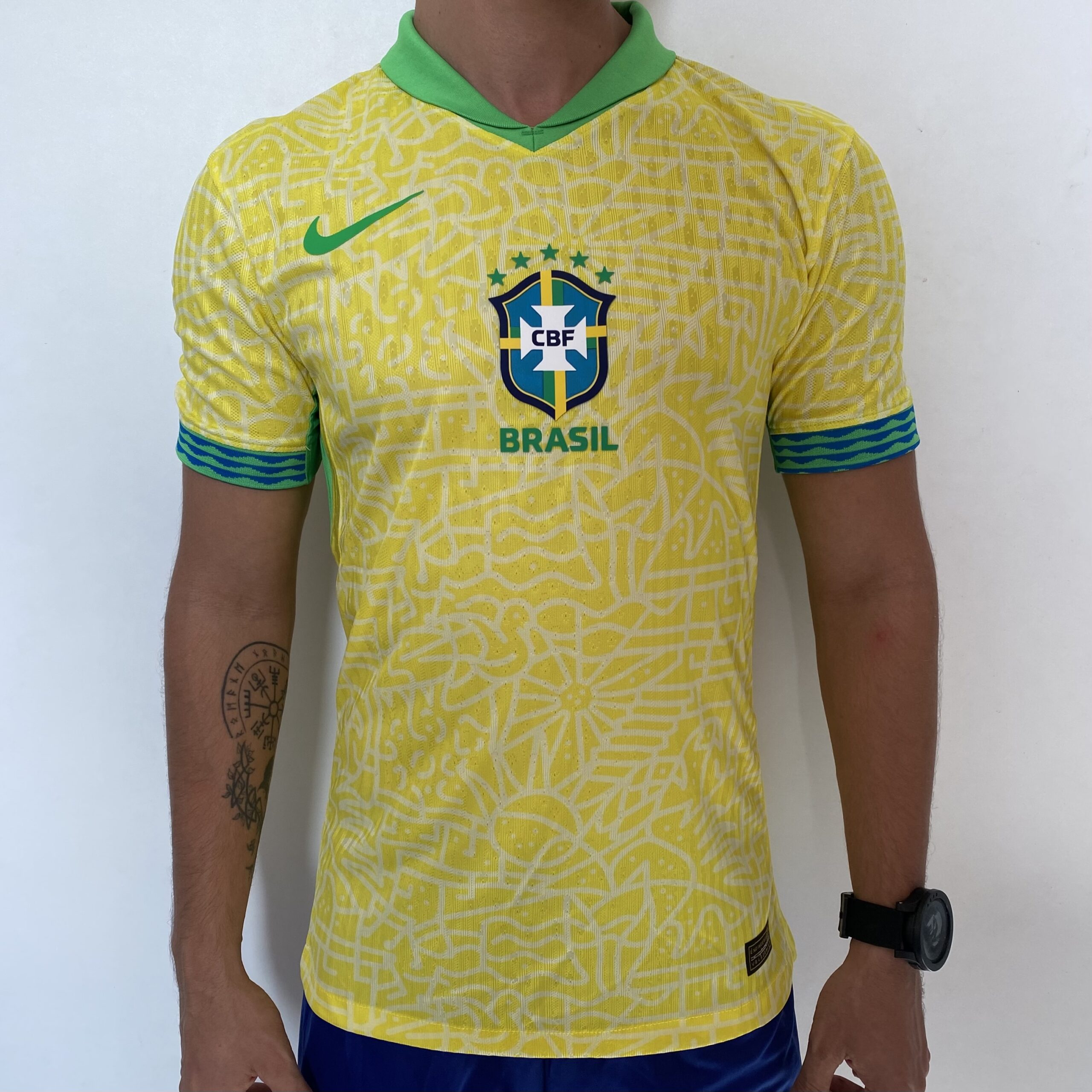2024-06-25 14.39.23 Camisa Brasil Seleção Brasileira Home Amarela Jogador Copa América 2024/25 Nike - Imagem 1