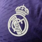 Camisa Real Madrid 4th Versão Jogador 2025 Edição Especial Adidas Y-3 Roxa - Imagem 3