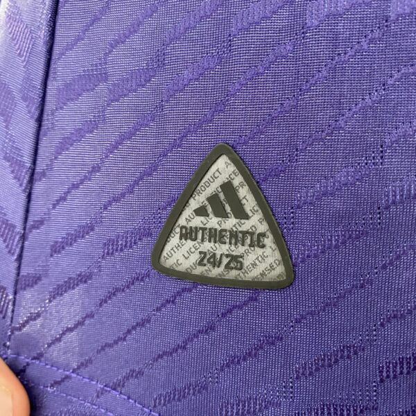 Camisa Real Madrid 4th Versão Jogador 2025 Edição Especial Adidas Y-3 Roxa - Imagem 14