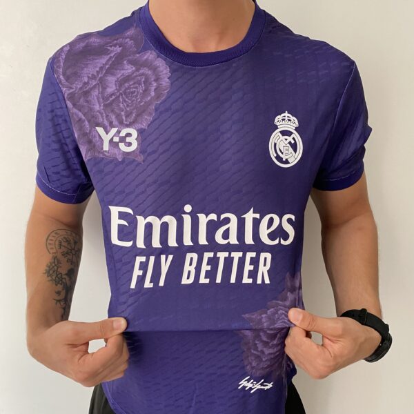 Camisa Real Madrid 4th Versão Jogador 2025 Edição Especial Adidas Y-3 Roxa - Imagem 15