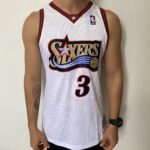Camiseta Regata Basquete NBA Philadelphia 76ers Sixers 3 Allen Iverson Mitchell & Ness Branca 1997/98