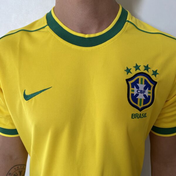 Camisa Retrô Clássica Seleção Brasileira Brasil – Nike Masculina – Amarela – 1998 - Imagem 3