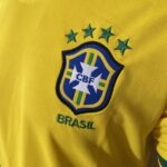 Camisa Retrô Clássica Seleção Brasileira Brasil – Ronaldo 9 – Nike Masculina – Amarela – 1998 - Imagem 4