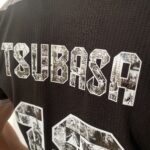 Camisa Seleção Japão - Edição Especial Versão Anime - Cavaleiros do Zodíaco - Tsubasa 10 - Versão Jogador 2022/23 Adidas - Preta - Imagem 18