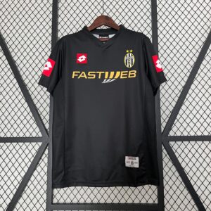 Camisa Retrô Juventus Away Torcedor 2001/02 Lotto