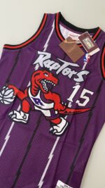 Camiseta Regata NBA Toronto Raptors 15 Carter Mitchell & Ness Roxa 1998/99 - Imagem 14