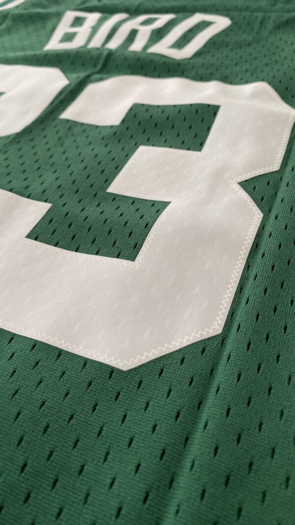 Camiseta Regata Basquete NBA Boston Celtics 33 Larry Bird Mitchell & Ness Verde 1985/86 - Imagem 25