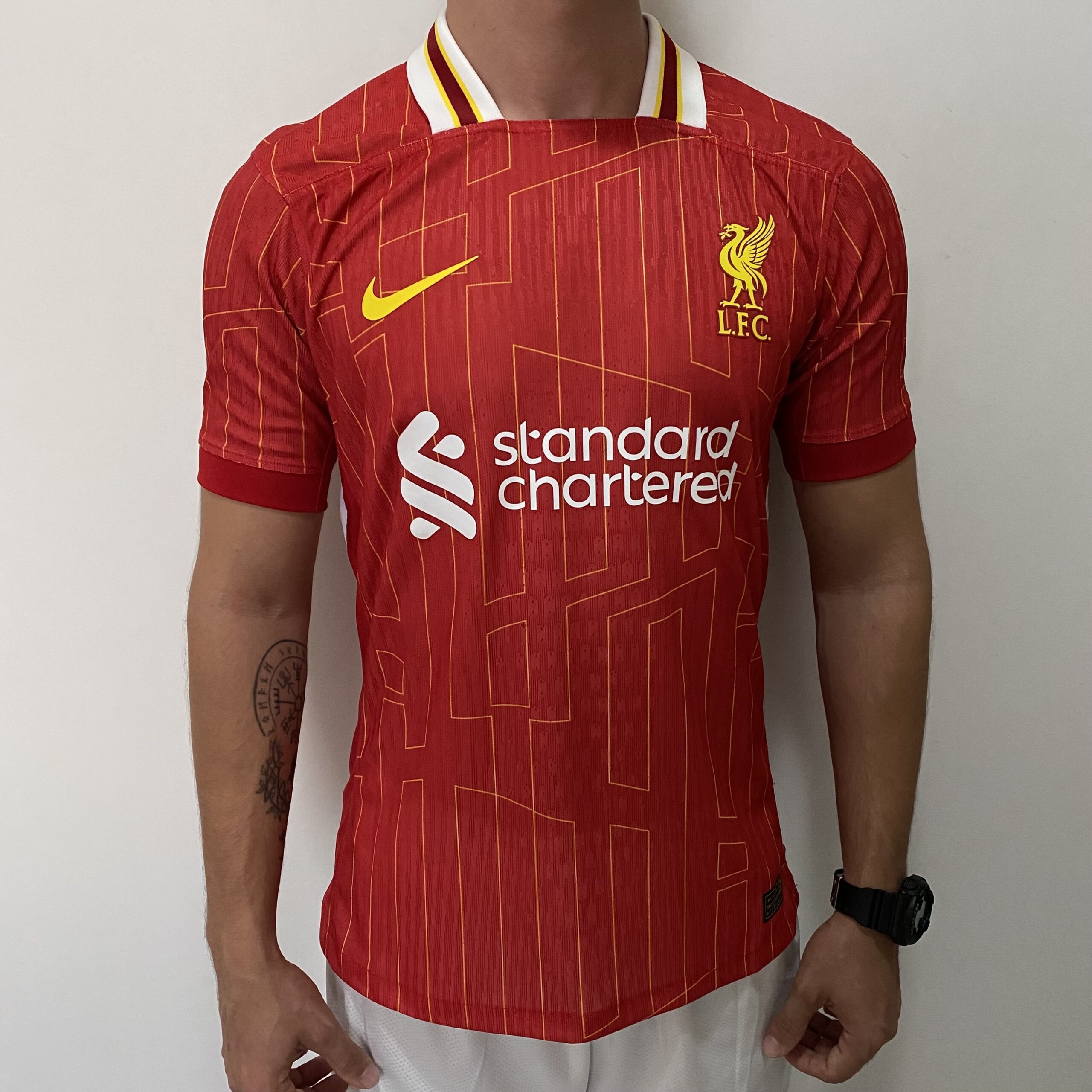 2024-08-30 17.17.56 Camisa Liverpool Home Versão Jogador 2025 Nike Vermelha - Imagem 1