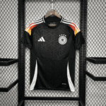 Camisa Seleção Alemanha Pré-Jogo 2024/25 - Torcedor Masculina - Preto Faixas - EuroCopa 2024 Adidas