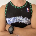 Camiseta Regata Basquete NBA Minnesota Timberwolves 21 Kevin Garnett 21 Mitchell & Ness Preta 1997/98 - Imagem 7