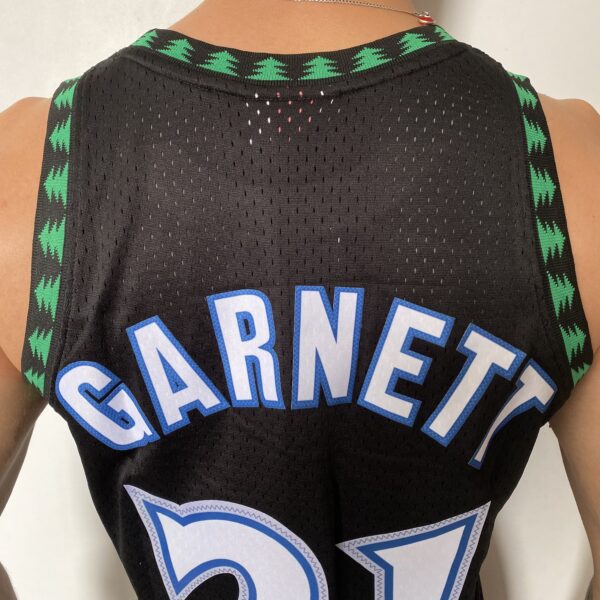 Camiseta Regata Basquete NBA Minnesota Timberwolves 21 Kevin Garnett 21 Mitchell & Ness Preta 1997/98 - Imagem 14