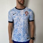 Camisa Seleção Portugal Away Versão Jogador EuroCopa 2024/25 Nike - Imagem 2