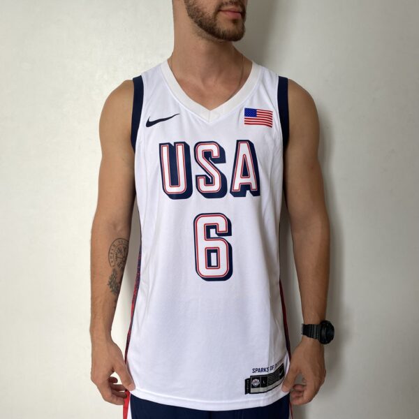 Camiseta Regata Basquete USA EUA Seleção Estados Unidos Jogos Olimpícos Paris 2024 Branca Nike - Imagem 41