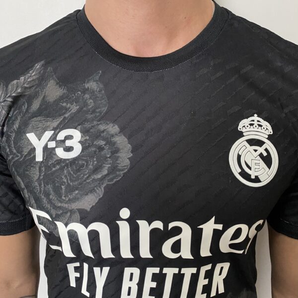 Camisa Real Madrid 4th Goleiro Versão Jogador 2025 Edição Especial Adidas Y-3 Flor Preta - Imagem 3