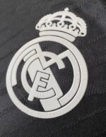 Camisa Real Madrid 4th Goleiro Versão Jogador 2025 Edição Especial Adidas Y-3 Flor Preta - Imagem 4