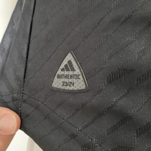 Camisa Real Madrid 4th Goleiro Versão Jogador 2025 Edição Especial Adidas Y-3 Flor Preta - Imagem 12