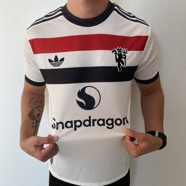 Camisa Manchester United Third Versão Jogador 24/2025 Off-White Adidas - Imagem 8