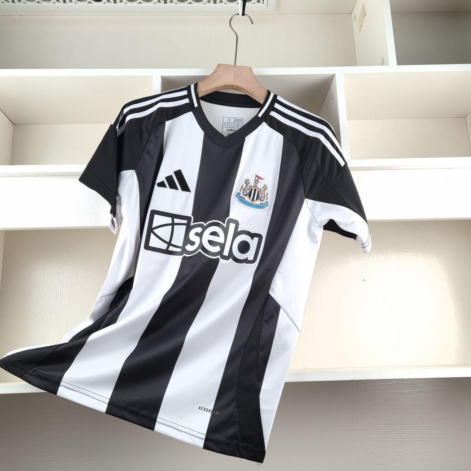 2024-09-13 09.29.36 Camisa Newcastle United Home Versão Torcedor 24/2025 Adidas - Imagem 1