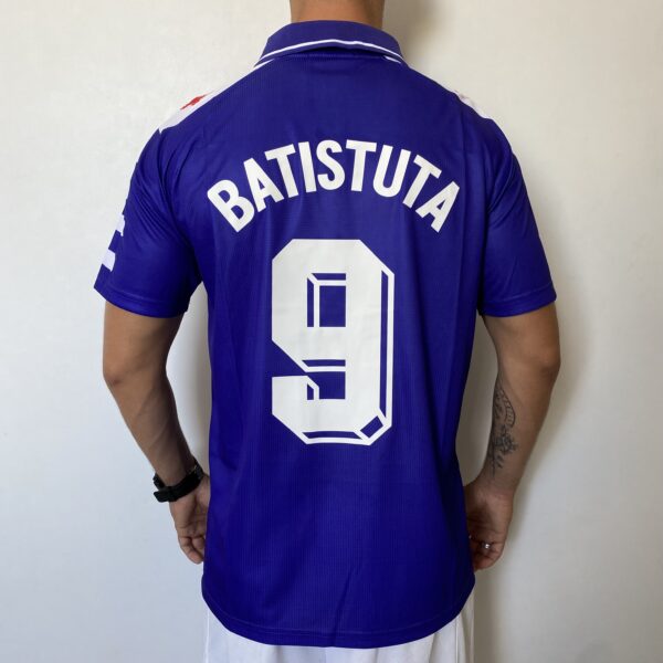 Camisa Retrô Fiorentina Home 9 Gabriel Batistuta 1998/99 Roxa Fila - Imagem 14