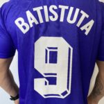Camisa Retrô Fiorentina Home 9 Gabriel Batistuta 1998/99 Roxa Fila - Imagem 15