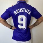 Camisa Retrô Fiorentina Home 9 Gabriel Batistuta 1998/99 Roxa Fila - Imagem 18