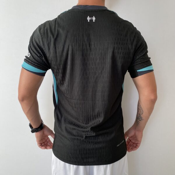 Camisa Liverpool Away Versão Jogador 24/2025 Preta Verde Escura Nike - Imagem 14