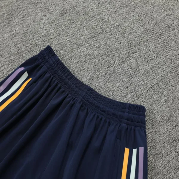 Kit Regata e Calção Real Madrid Versão Torcedor 24/2025 Branco Adidas - Imagem 6