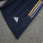 Kit Regata e Calção Real Madrid Versão Torcedor 24/2025 Branco Adidas - Imagem 5