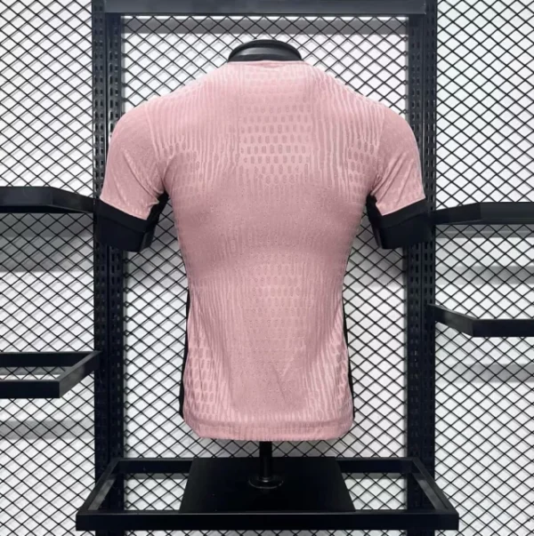 Camisa Paris Saint-Germain - PSG Third Versão Jogador 24/2025 Rosa Nike - Imagem 3