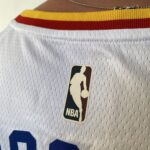 Camiseta Regata NBA Golden State Warriors Curry 30 Classic Edition Branca 2024/25 Nike - Imagem 15