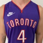 Camiseta Regata Basquete NBA Toronto Raptors 4 Barnes Classic Edition 2025 Roxa Nike - Imagem 3