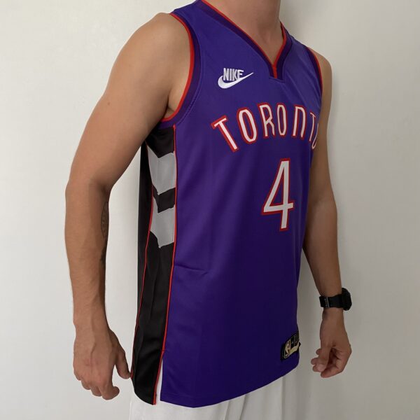 Camiseta Regata Basquete NBA Toronto Raptors 4 Barnes Classic Edition 2025 Roxa Nike - Imagem 9